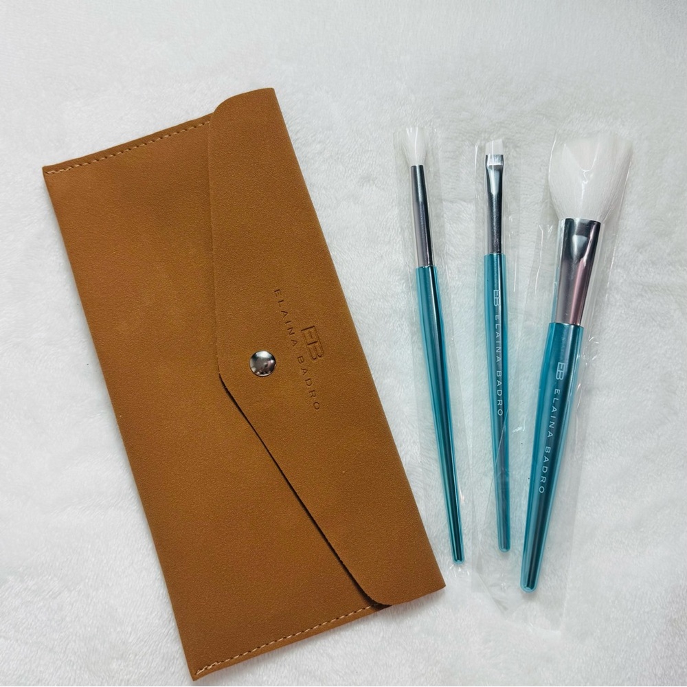 Elaina BADRO Baby Blues Eye and Face Makeup Brush Set